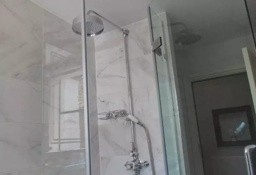 The Old Vicarage Hotel & Restaurant