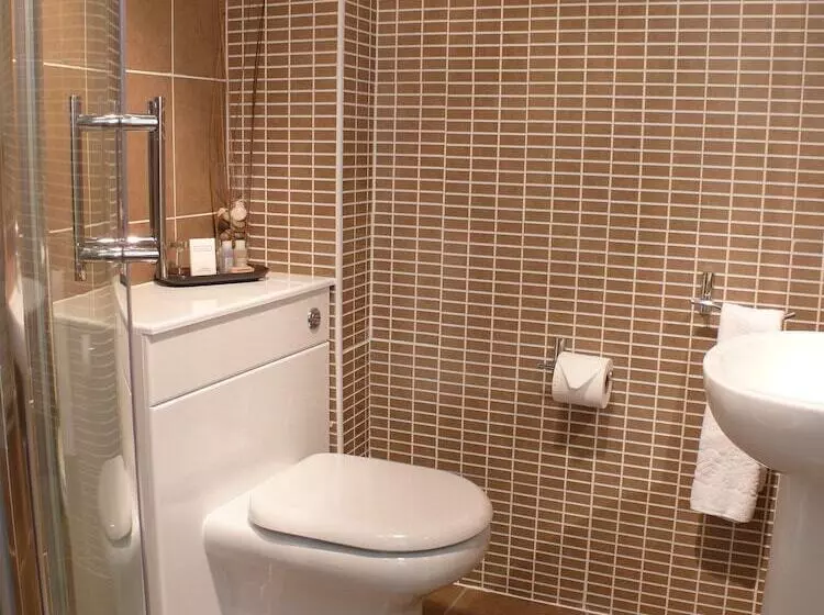 Отель The Pierhouse