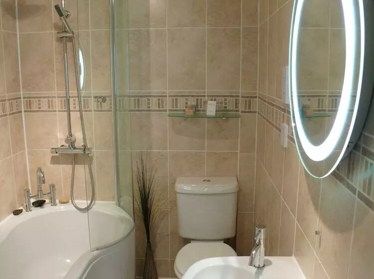 Отель The Pierhouse