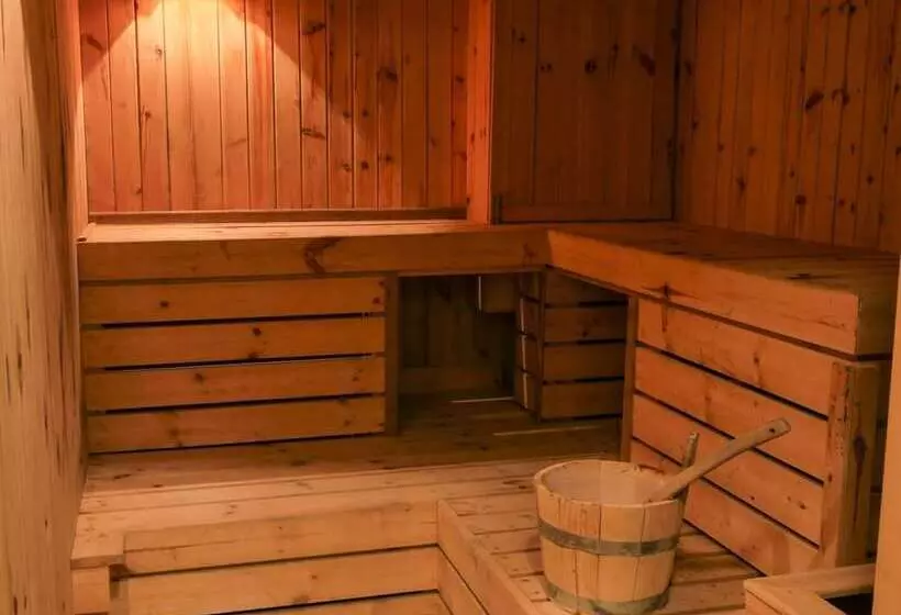 Отель The Pierhouse