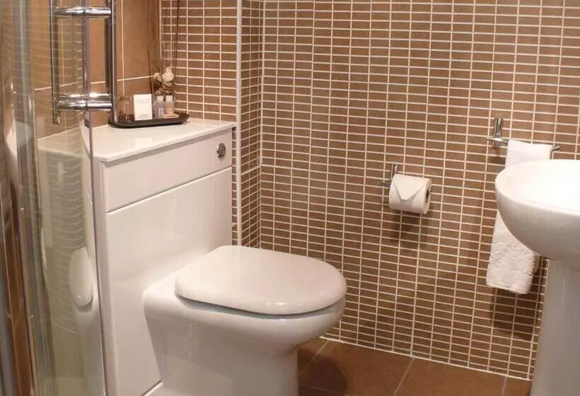 Отель The Pierhouse