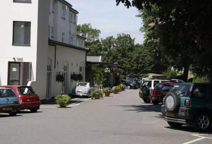 Отель Westhill Country