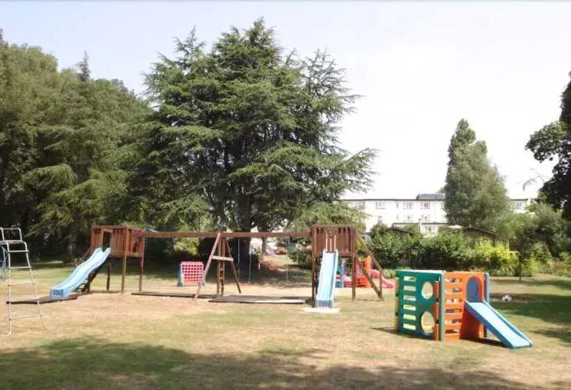 Отель Westhill Country