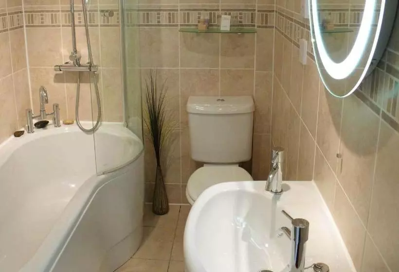 Отель The Pierhouse