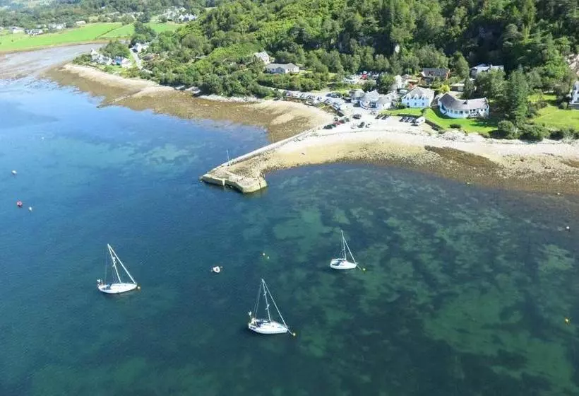 Отель The Pierhouse