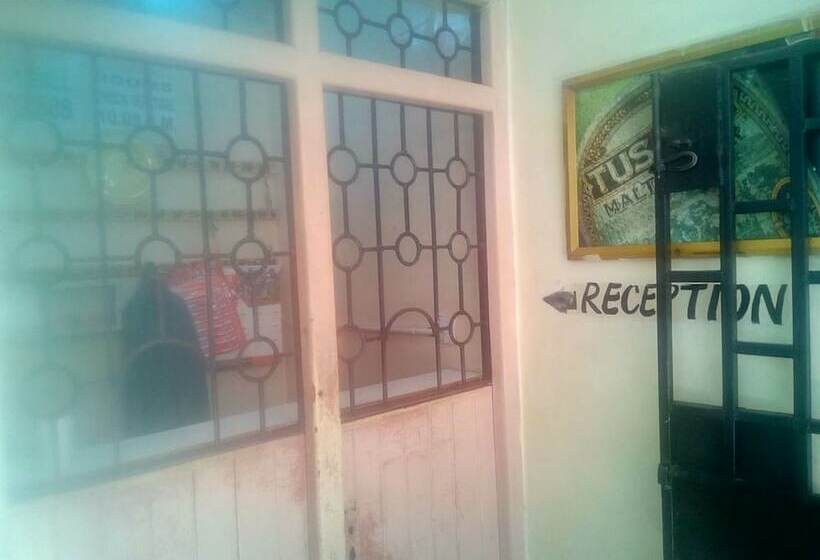 تختخواب و صبحانه Nyeri Star Rest And Lodge