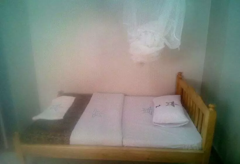 تختخواب و صبحانه Nyeri Star Rest And Lodge