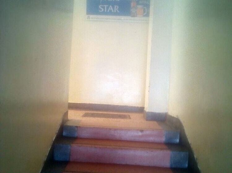 تختخواب و صبحانه Nyeri Star Rest And Lodge