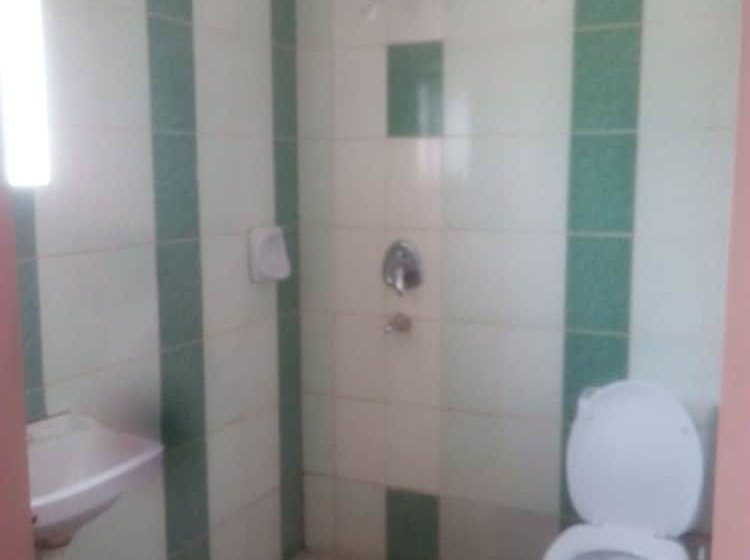 تختخواب و صبحانه Spoon Zoom Malazi