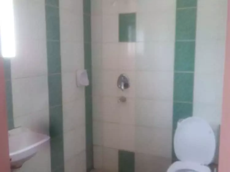 تختخواب و صبحانه Spoon Zoom Malazi