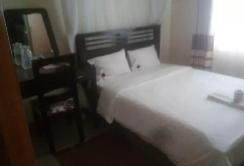 تختخواب و صبحانه Spoon Zoom Malazi