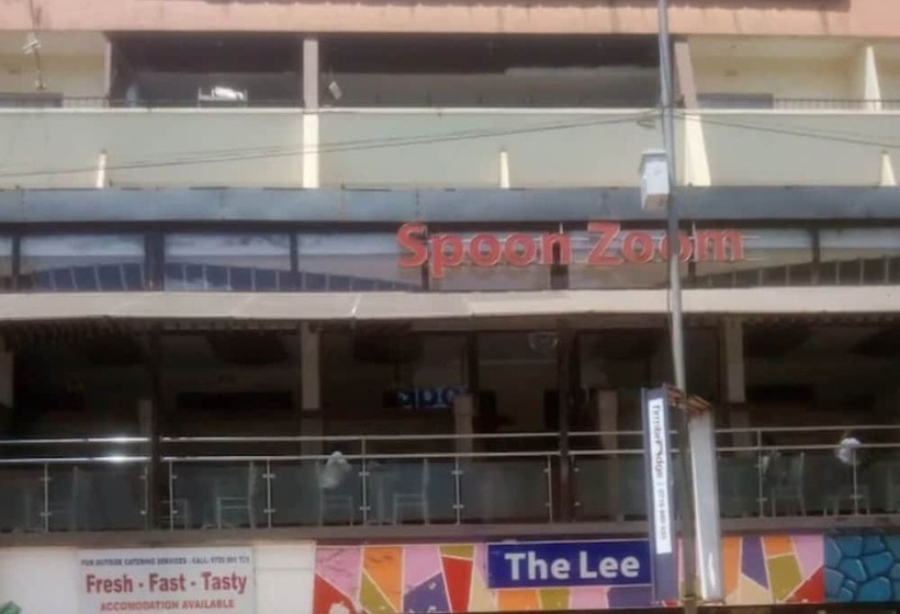 تختخواب و صبحانه Spoon Zoom Malazi