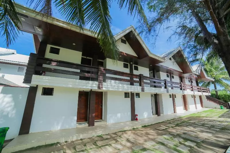 Hotelli Bataan White Corals Beach Resort
