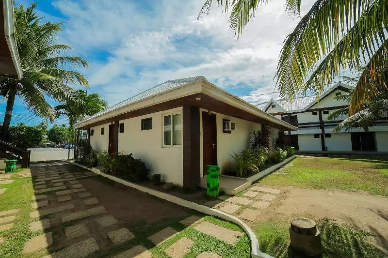 Hotelli Bataan White Corals Beach Resort