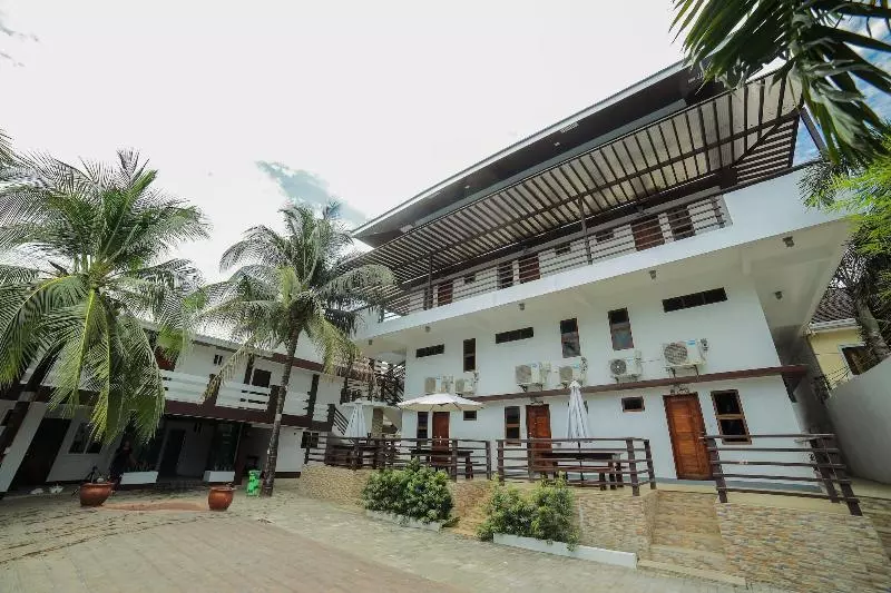 Hotelli Bataan White Corals Beach Resort