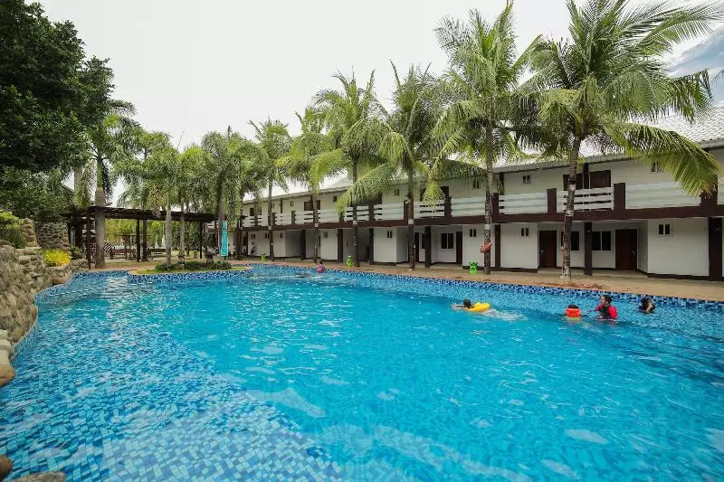 Hotelli Bataan White Corals Beach Resort