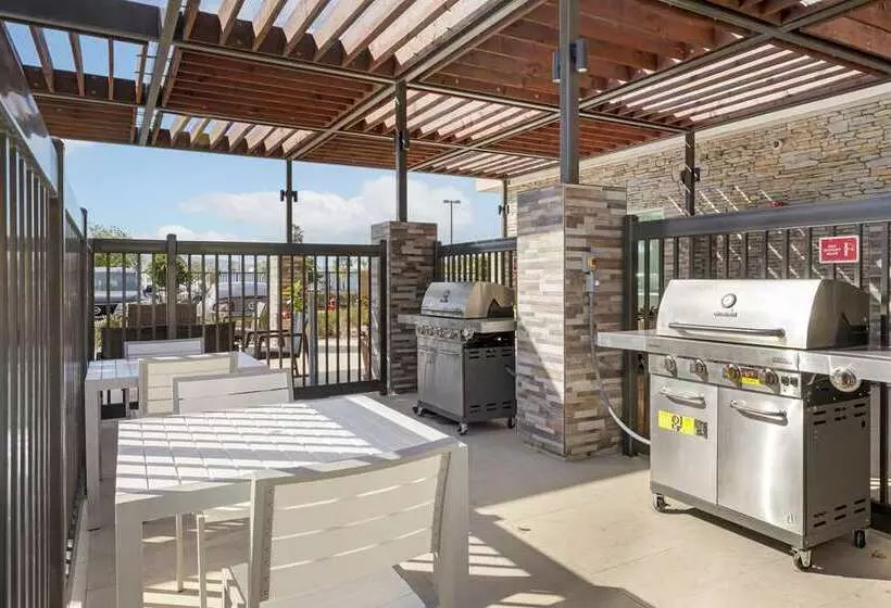 Hotelli Home2 Suites By Hilton Redlands Loma Linda