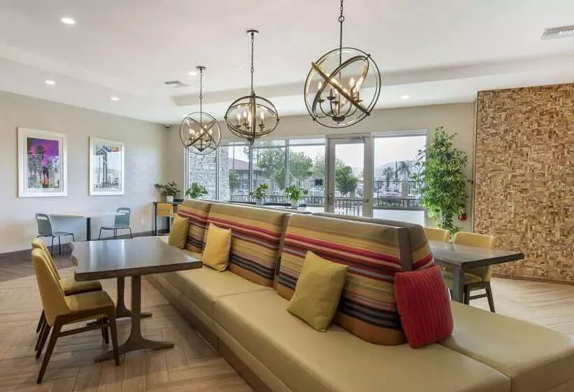 Hotelli Home2 Suites By Hilton Redlands Loma Linda