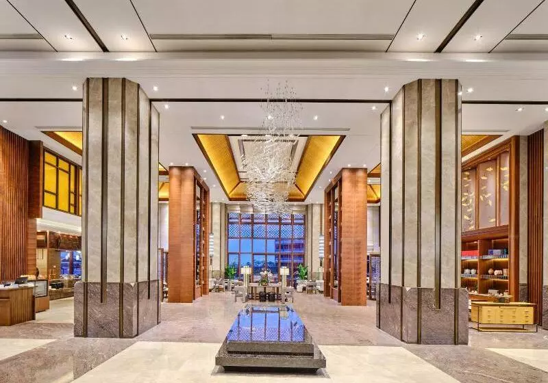 Hotelli Hualuxe Suzhou Bay Hot Spring Resort, An Ihg