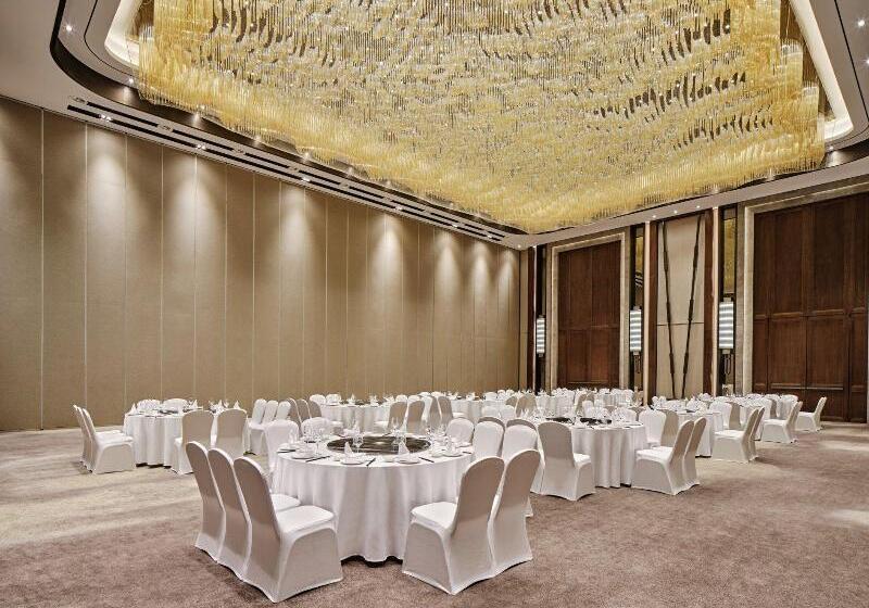 호텔 Hualuxe Suzhou Bay Hot Spring Resort, An Ihg