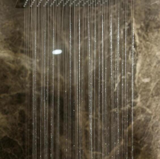 Hyperion City Hotel & Spa