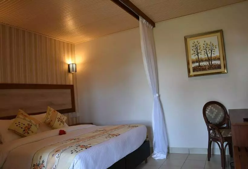 Hotel Starling Bird Resort