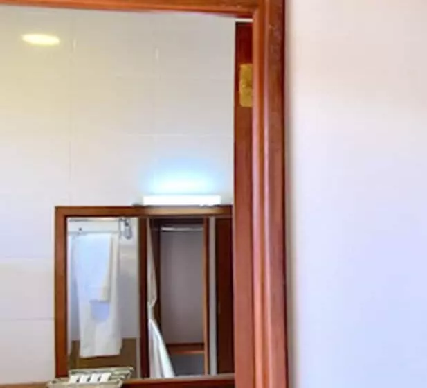 Hotel Starling Bird Resort