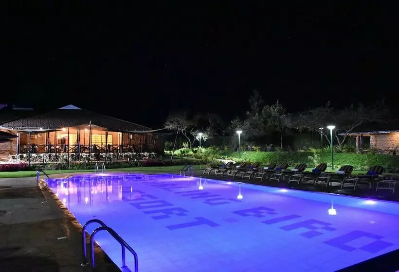 Hotel Starling Bird Resort