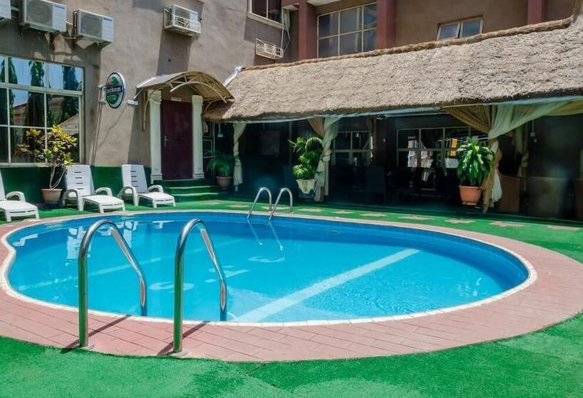 هتل The Prestige Villa Kano