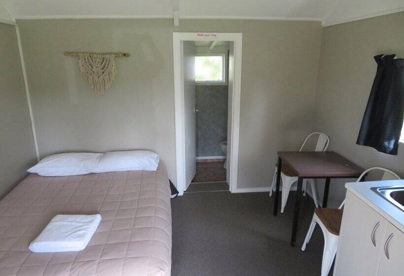 酒店 Whanganui Seaside Holiday Park