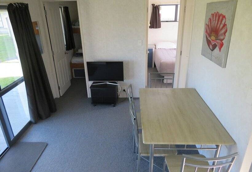 酒店 Whanganui Seaside Holiday Park