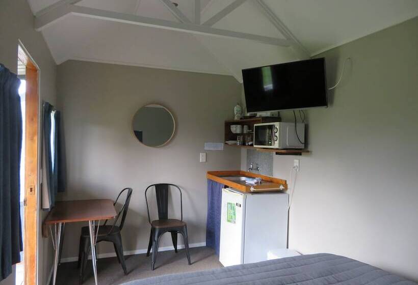 酒店 Whanganui Seaside Holiday Park