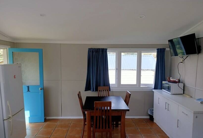 酒店 Whanganui Seaside Holiday Park