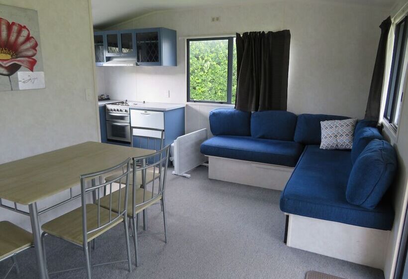 酒店 Whanganui Seaside Holiday Park