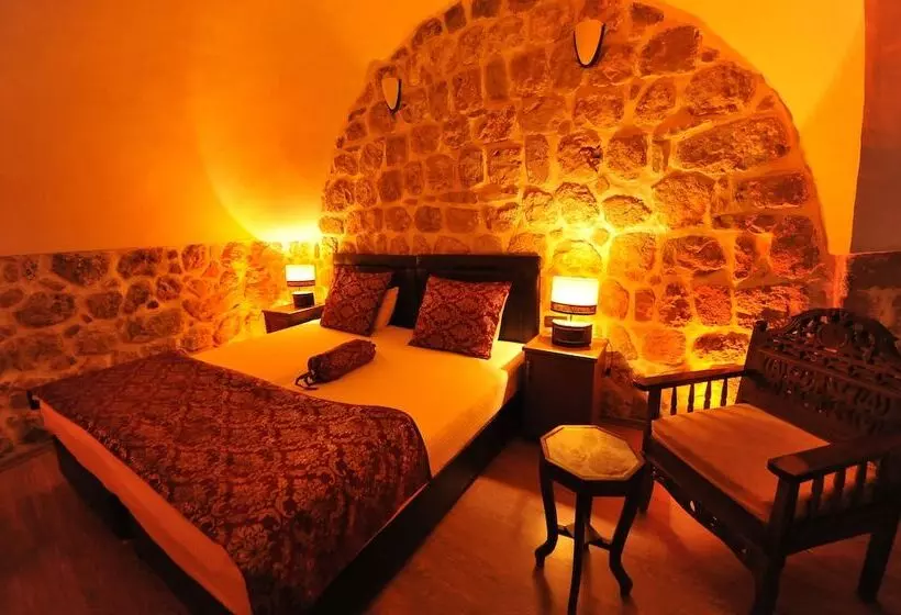 Kadim Otel