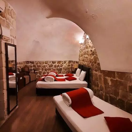Kadim Otel