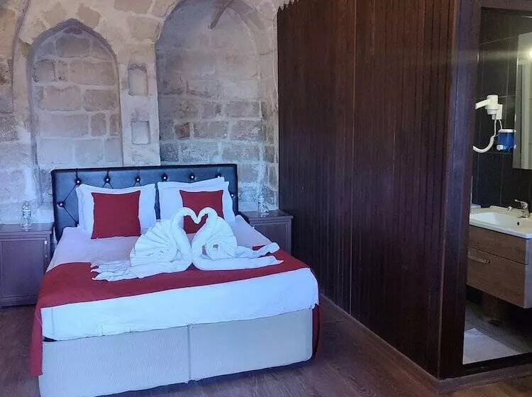 Kadim Otel