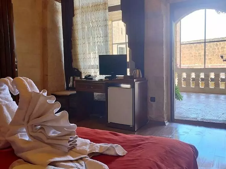Kadim Otel