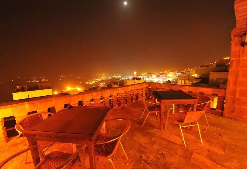 Kadim Otel