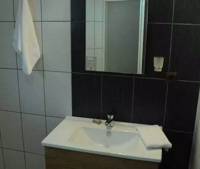 Kadim Otel