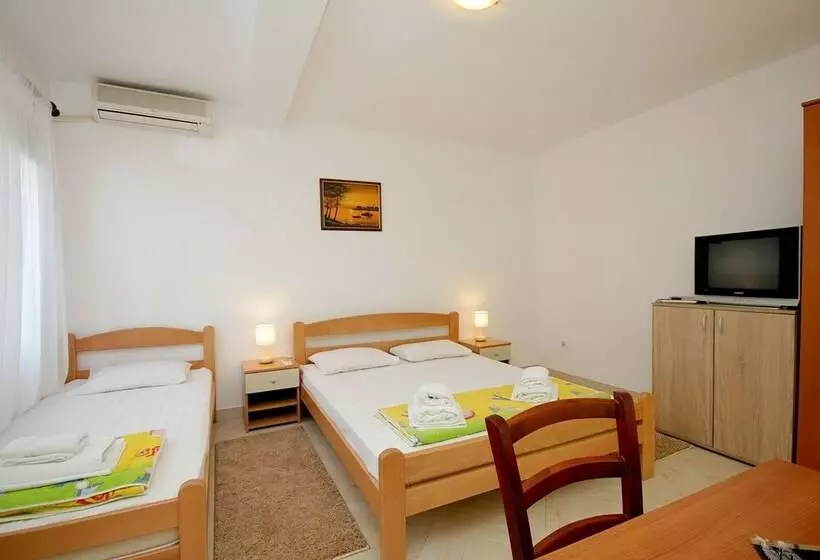 پانسیون Apartments Aleksandar