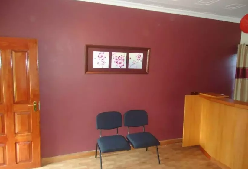 پانسیون Meg's Guest House