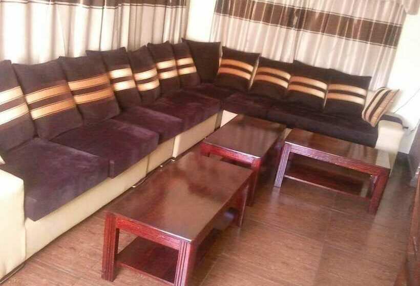 بنسيون Meg's Guest House