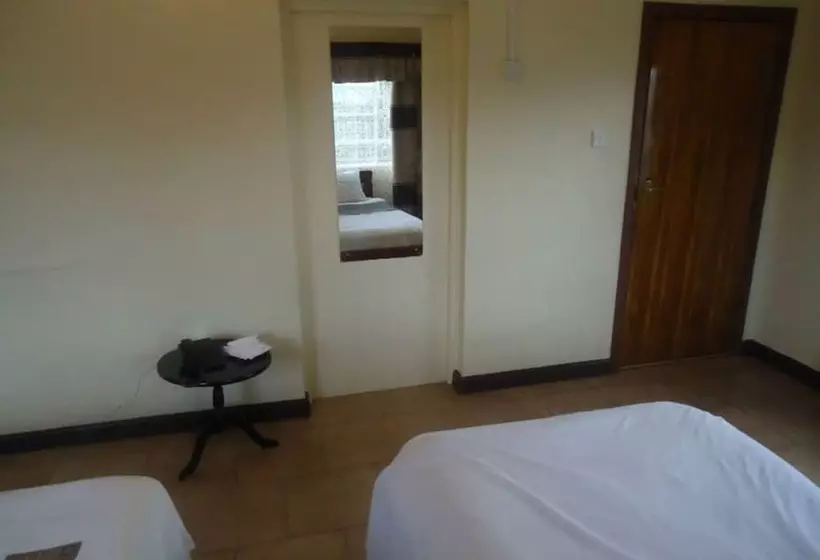 پانسیون Meg's Guest House