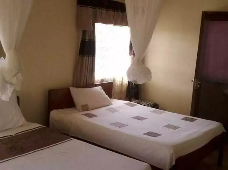 پانسیون Meg's Guest House