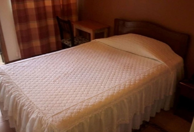 بنسيون Meg's Guest House