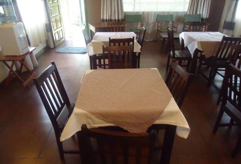 بنسيون Meg's Guest House