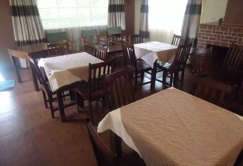 پانسیون Meg's Guest House