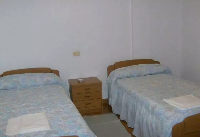 ペンション Hostal Monterredondo