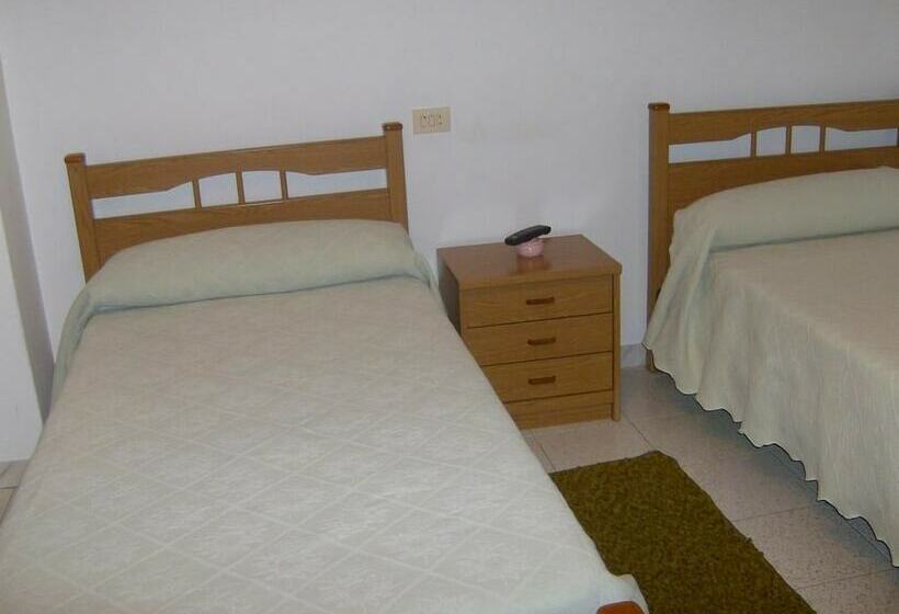 بنسيون Hostal Monterredondo